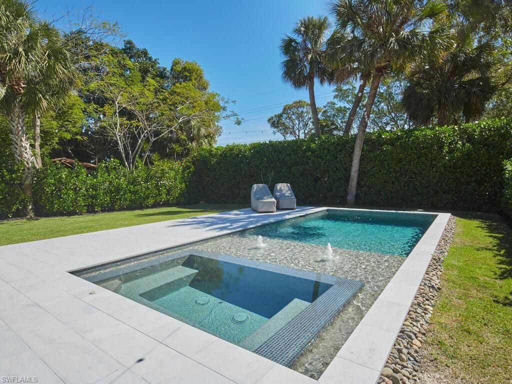 1080 13th St N, Naples, FL 34102 Photo