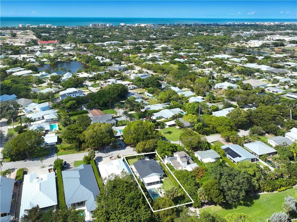 1080 13th St N, Naples, FL 34102 Photo