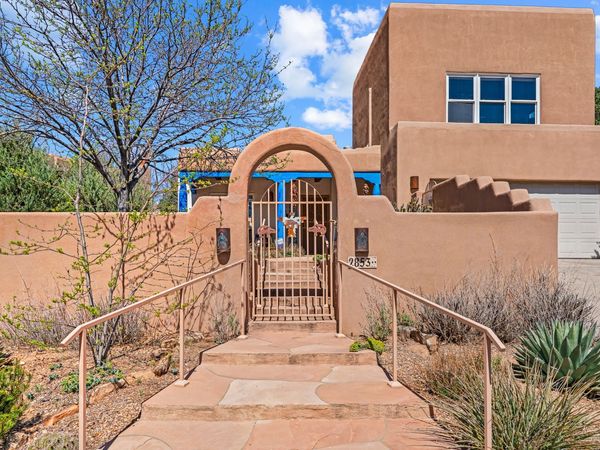 2853 Pueblo Jacona, Santa Fe, NM 87507