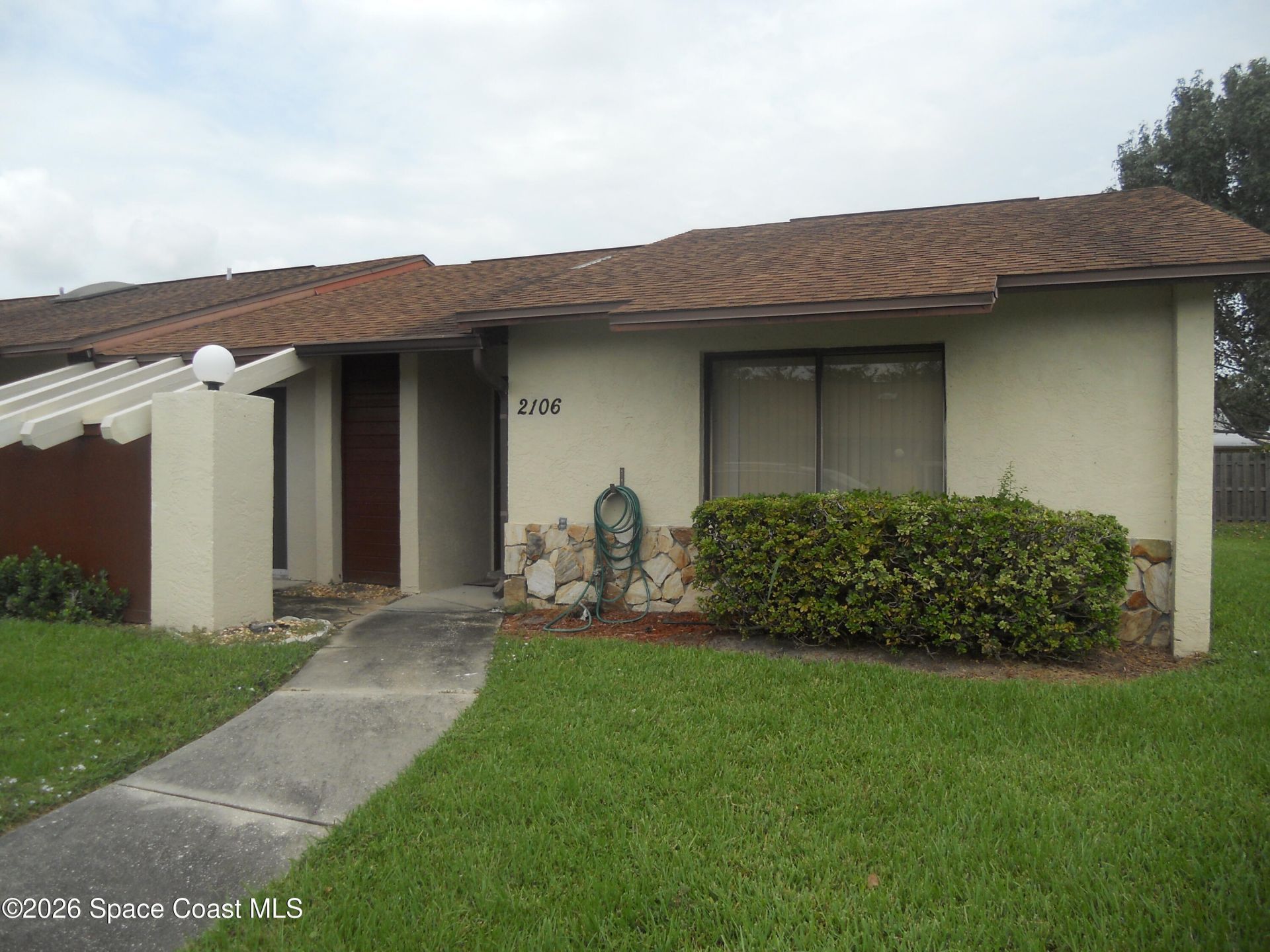 2106 Foxwood Drive , Melbourne, FL 32935 Photo