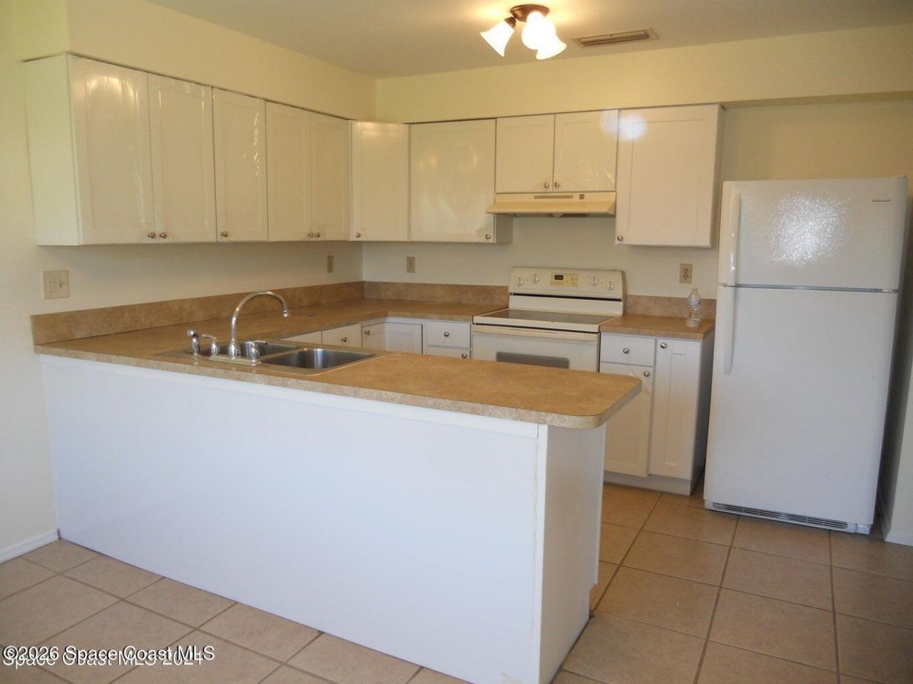 2106 Foxwood Drive , Melbourne, FL 32935 Photo