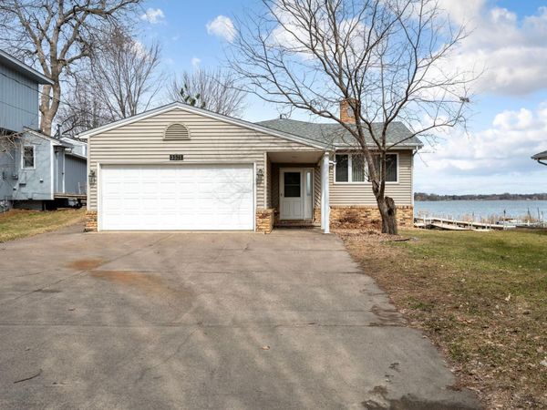3521 Interlachen Drive NE, Ham Lake, MN 55304