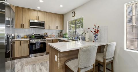 3140 S St, Sacramento, CA 95816 Photo