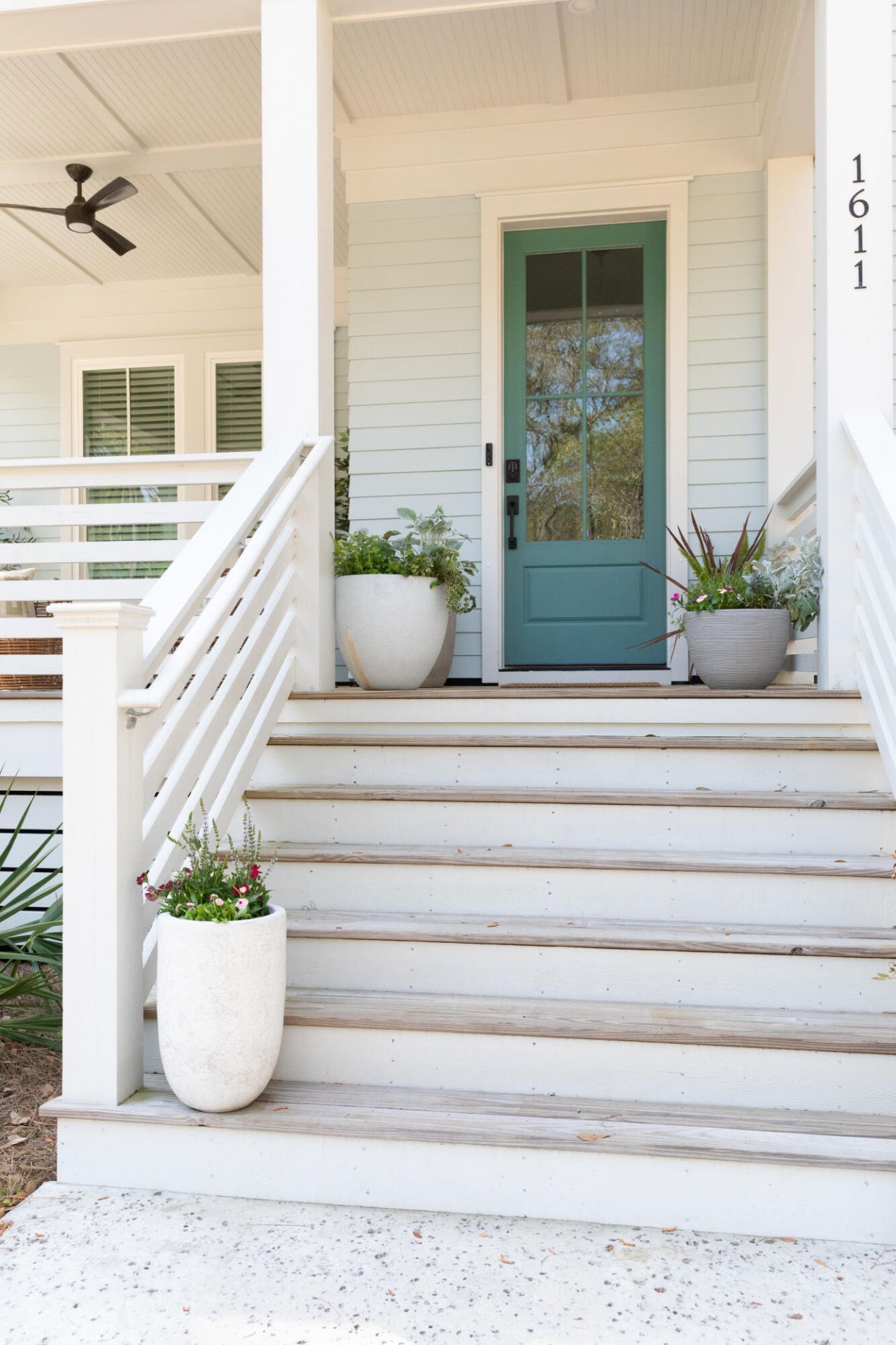 1611 Zurlo Way Photo 4