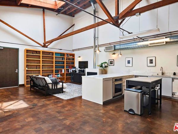 1046 PRINCETON Drive, Unit 201, Marina Del Rey, CA 90292