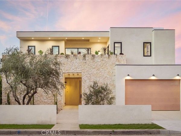 15447 Huston, Sherman Oaks, CA 91403