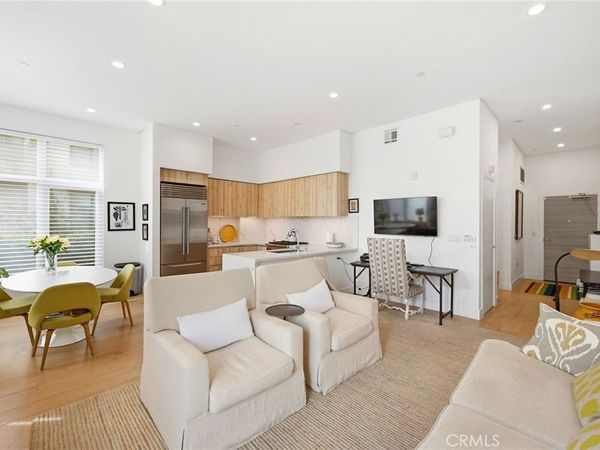 399 E Del Mar Blvd, Unit 103, Pasadena, CA 91101