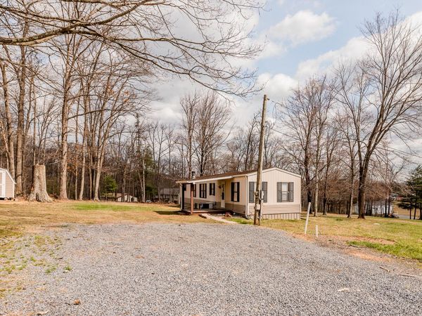 204 GOLLER HILLS LANE , HEDGESVILLE, WV 25427