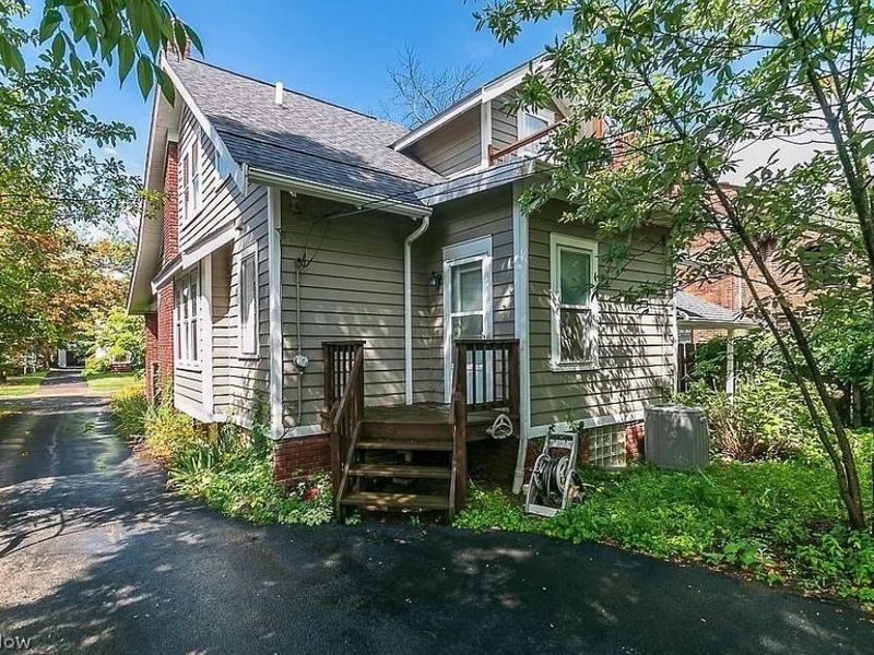 2593 Canterbury Road, Cleveland Heights, OH 44118 Photo 8