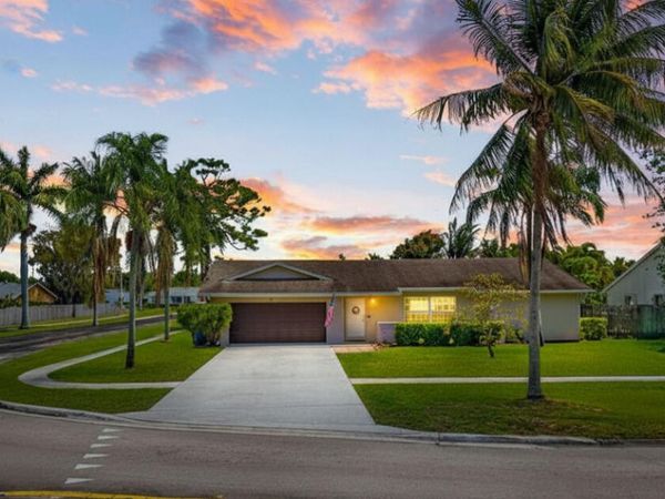 167 Ponce De Leon Street, Royal Palm Beach, FL 33411