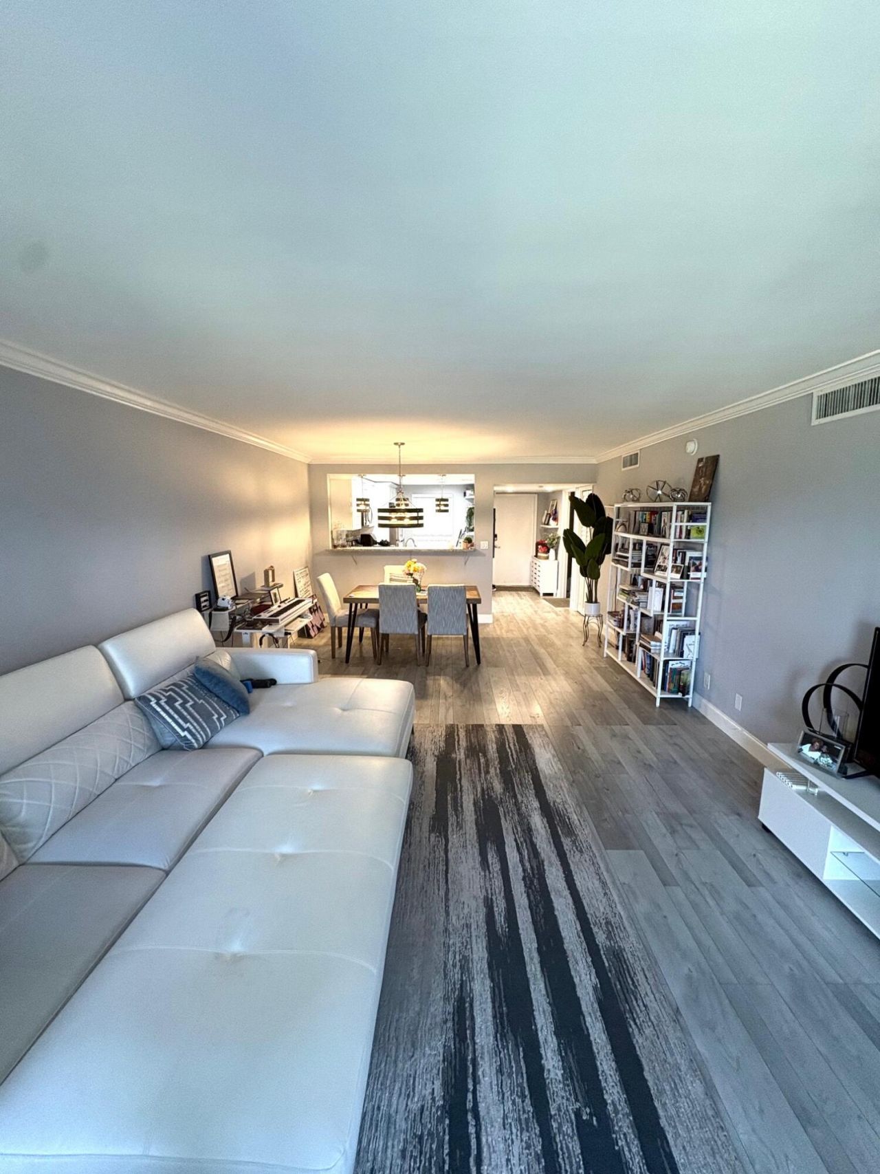 605 Oaks Drive, Unit 304, Pompano Beach, FL 33069 Photo