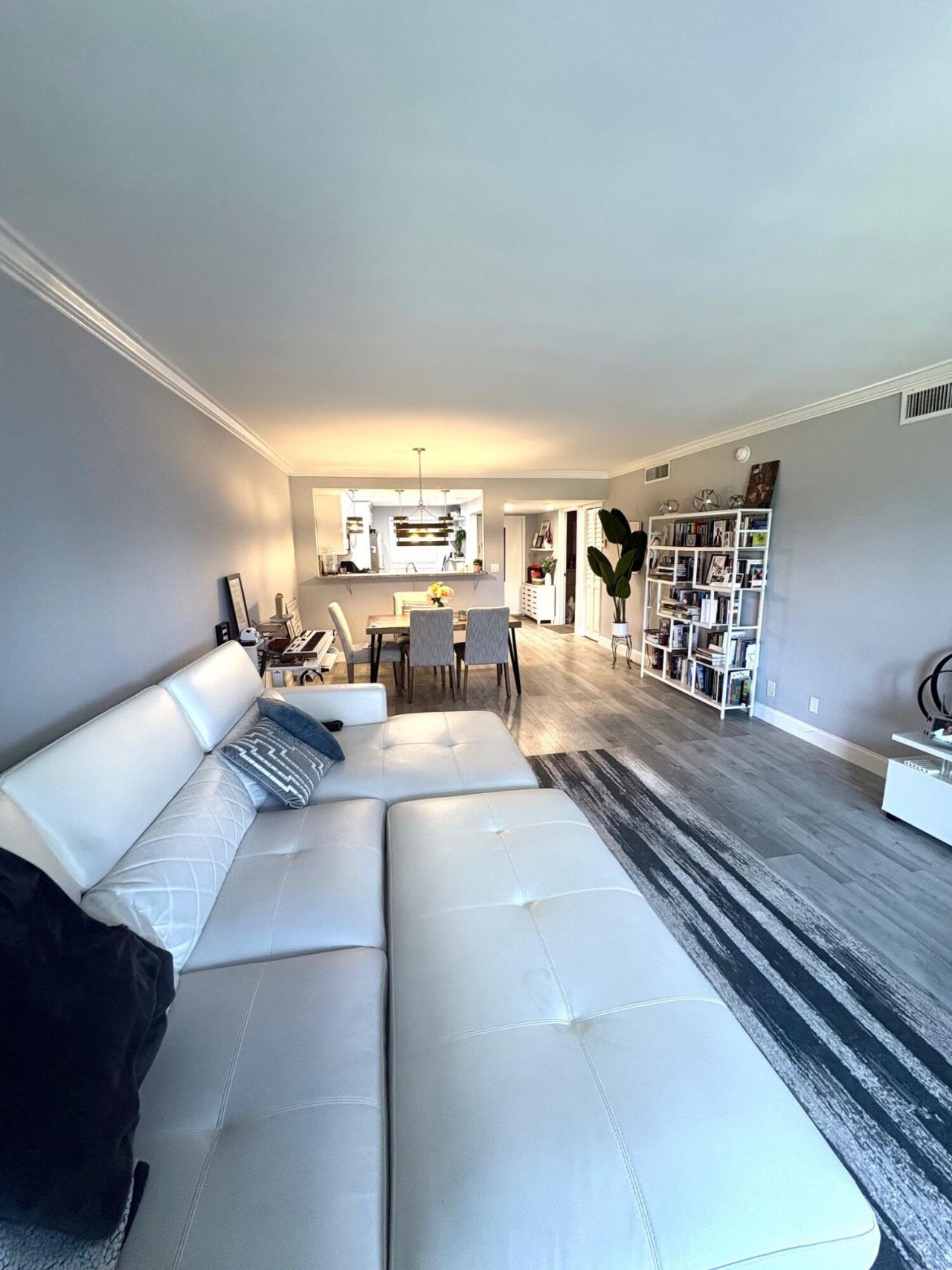 605 Oaks Drive, Unit 304, Pompano Beach, FL 33069 Photo