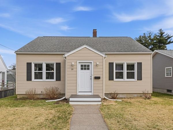 38 White St, Chicopee, MA 01013