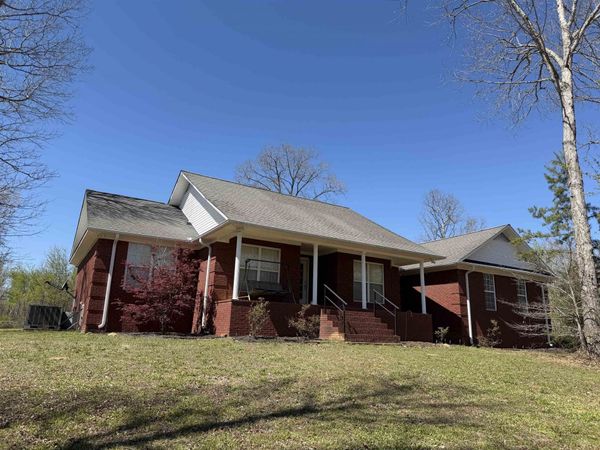 480 BULL HOLLOW LOOP, Savannah, TN 38327