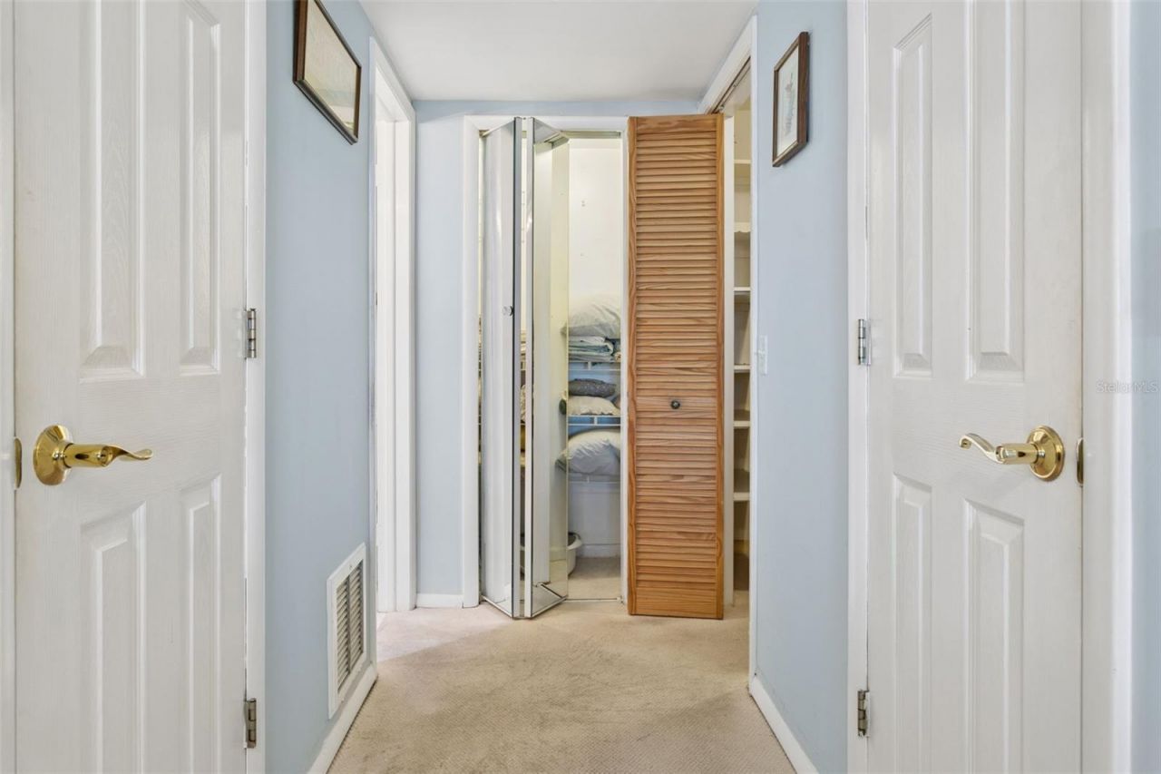 5130 Brittany Drive S, Unit 1002, Saint Petersburg, FL 33715 Photo