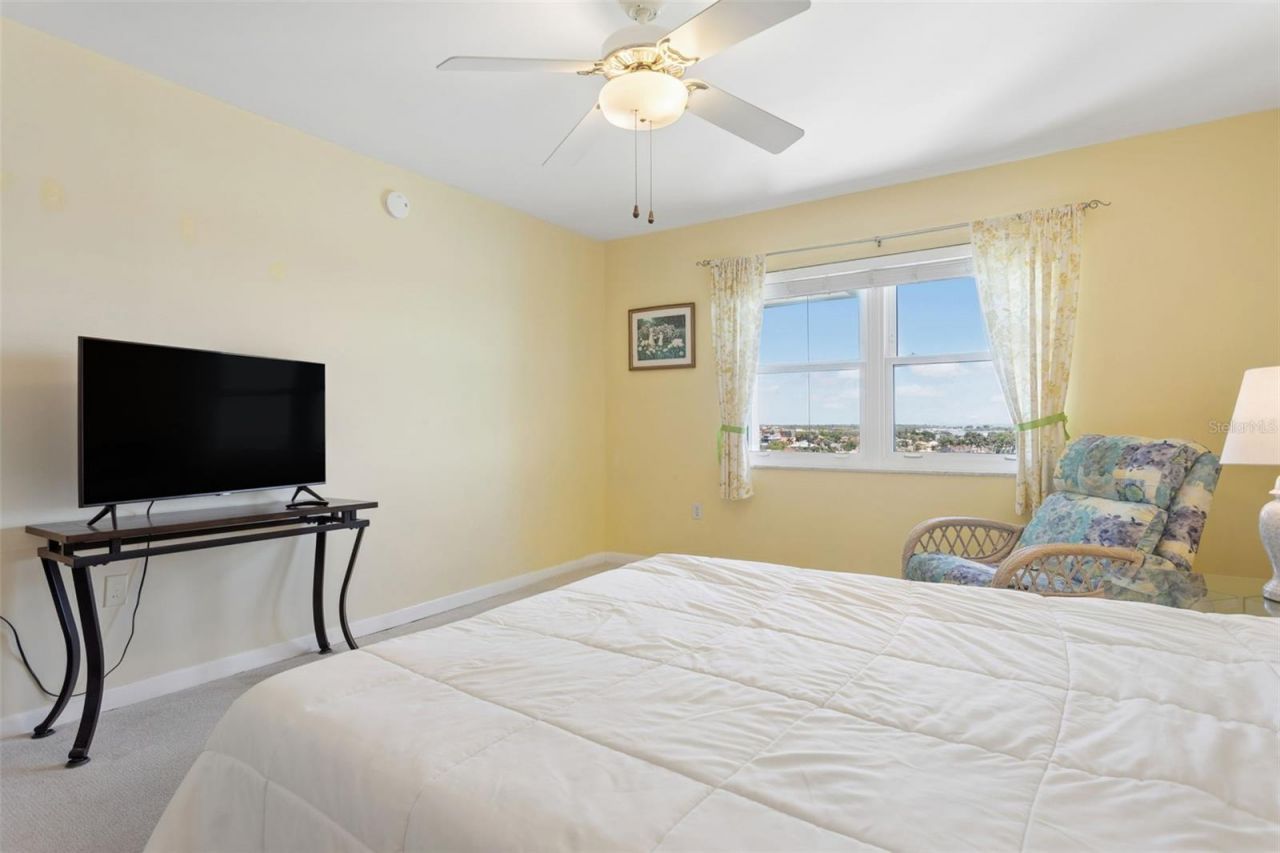 5130 Brittany Drive S, Unit 1002, Saint Petersburg, FL 33715 Photo