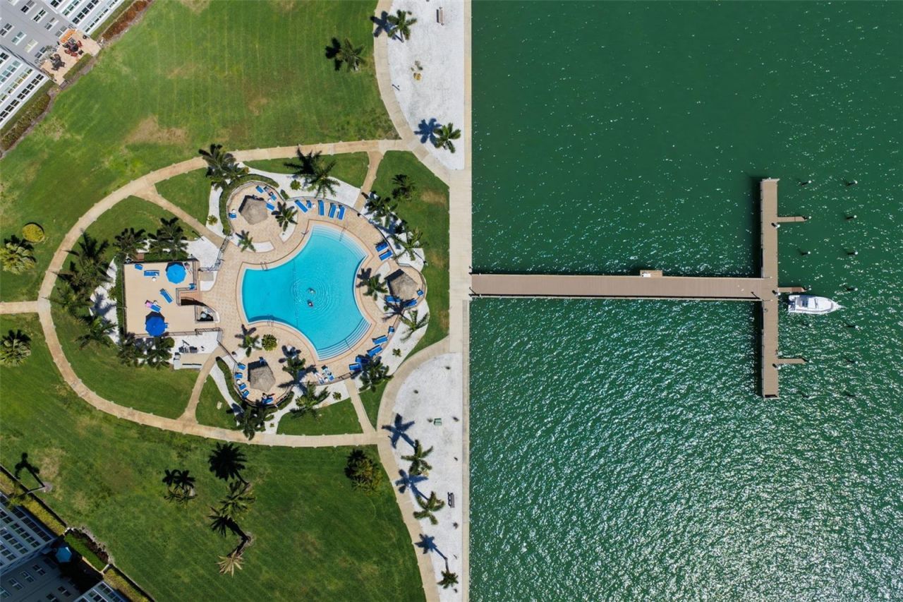 5130 Brittany Drive S, Unit 1002, Saint Petersburg, FL 33715 Photo