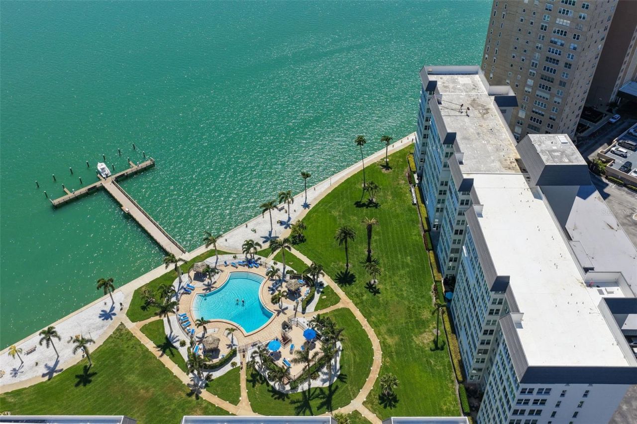 5130 Brittany Drive S, Unit 1002, Saint Petersburg, FL 33715 Photo