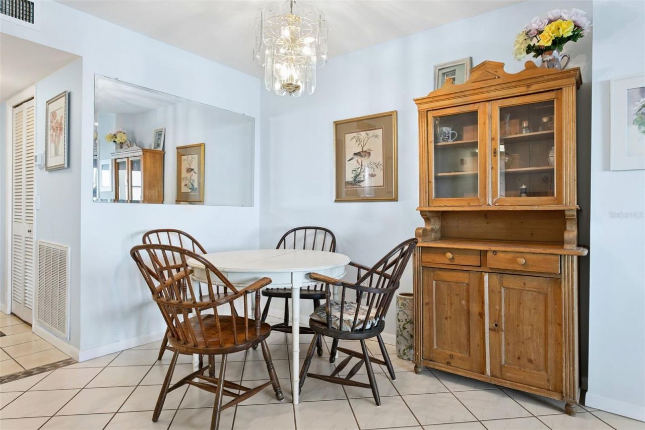 5130 Brittany Drive S, Unit 1002, Saint Petersburg, FL 33715 Photo