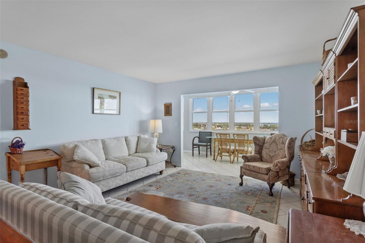 5130 Brittany Drive S, Unit 1002, Saint Petersburg, FL 33715 Photo