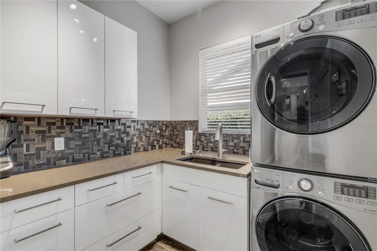 133 Via Capri, New Smyrna Beach, FL 32169 Photo