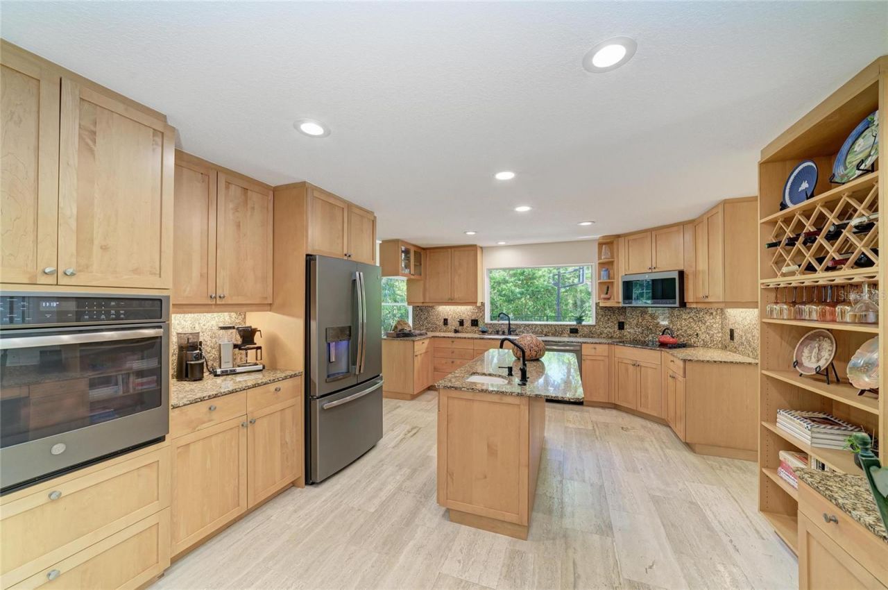 3705 62nd Street E, Bradenton, FL 34208 Photo