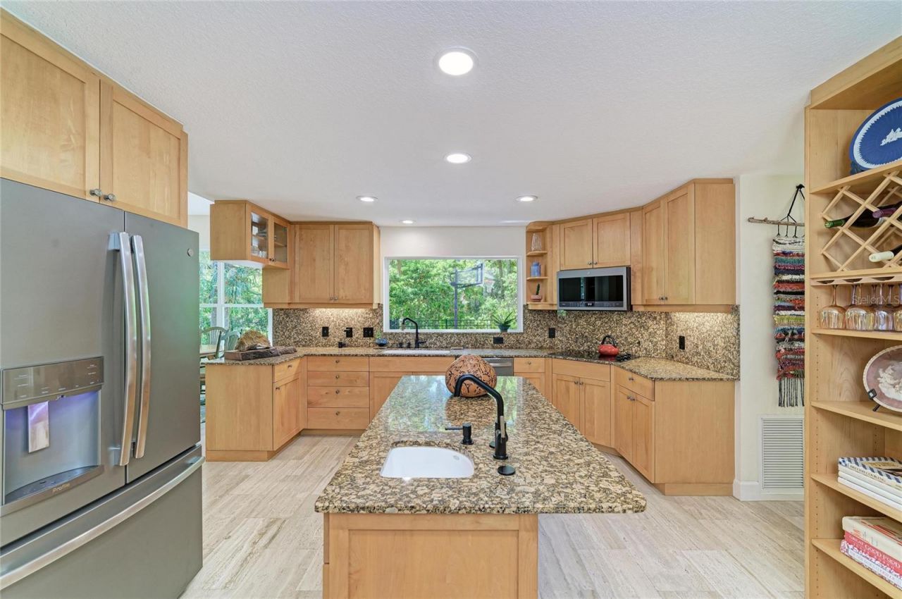 3705 62nd Street E, Bradenton, FL 34208 Photo