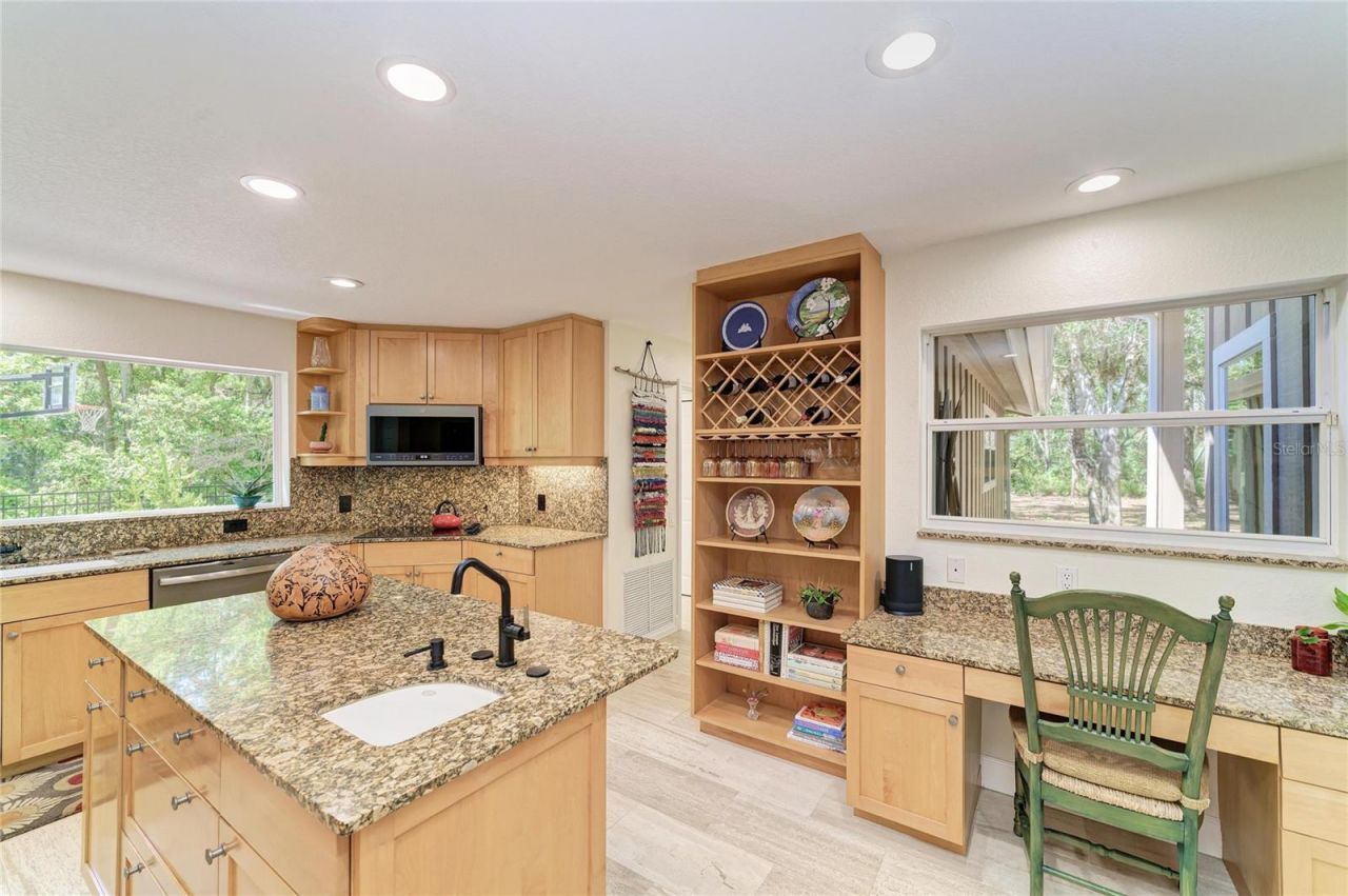 3705 62nd Street E, Bradenton, FL 34208 Photo