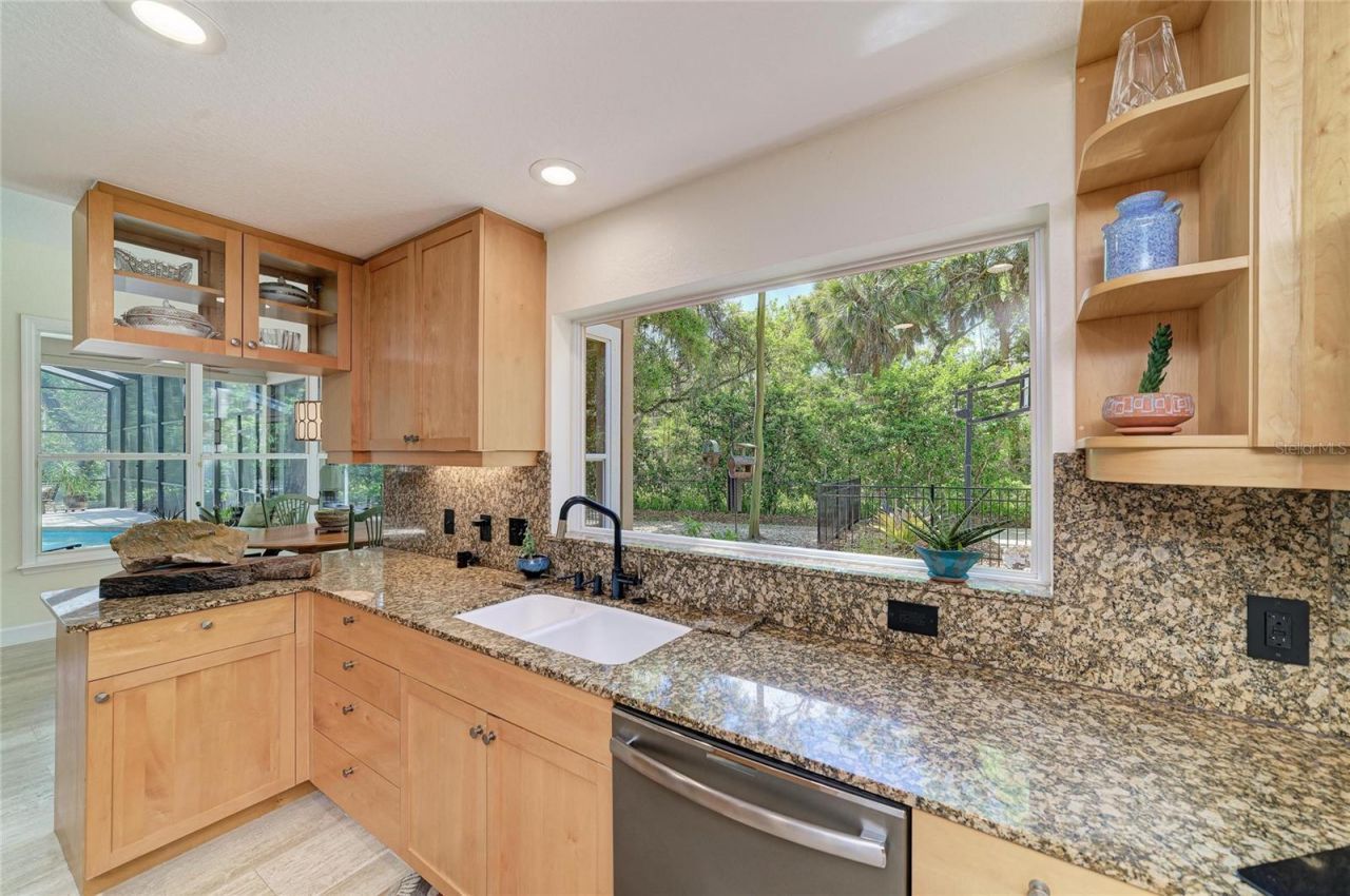 3705 62nd Street E, Bradenton, FL 34208 Photo