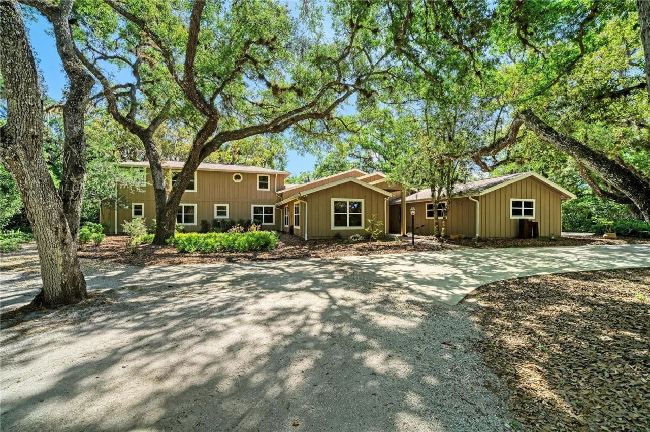 3705 62nd Street E, Bradenton, FL 34208 Photo