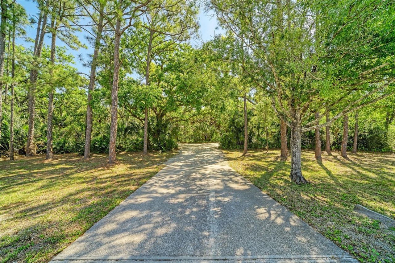 3705 62nd Street E, Bradenton, FL 34208 Photo