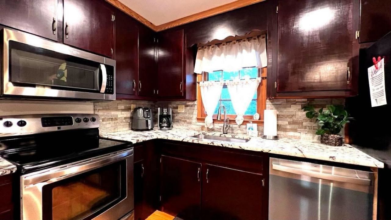 2419 Hilton Dr.  Photo 13