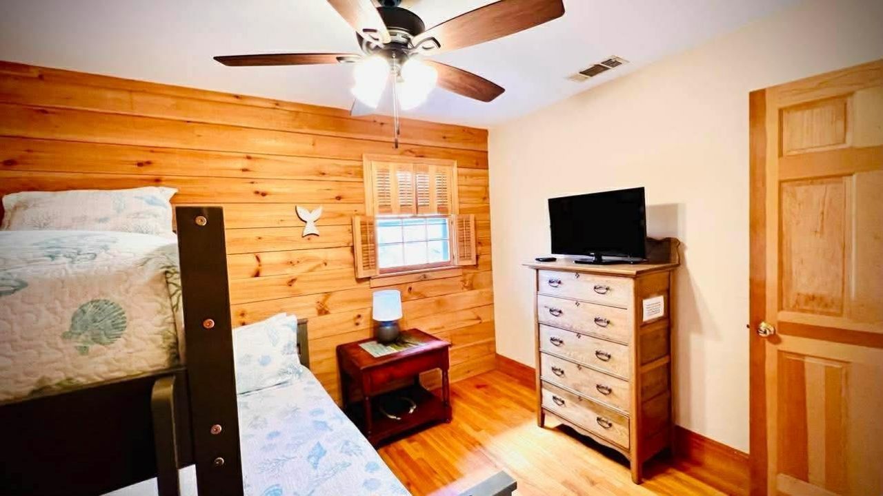 2419 Hilton Dr.  Photo 17