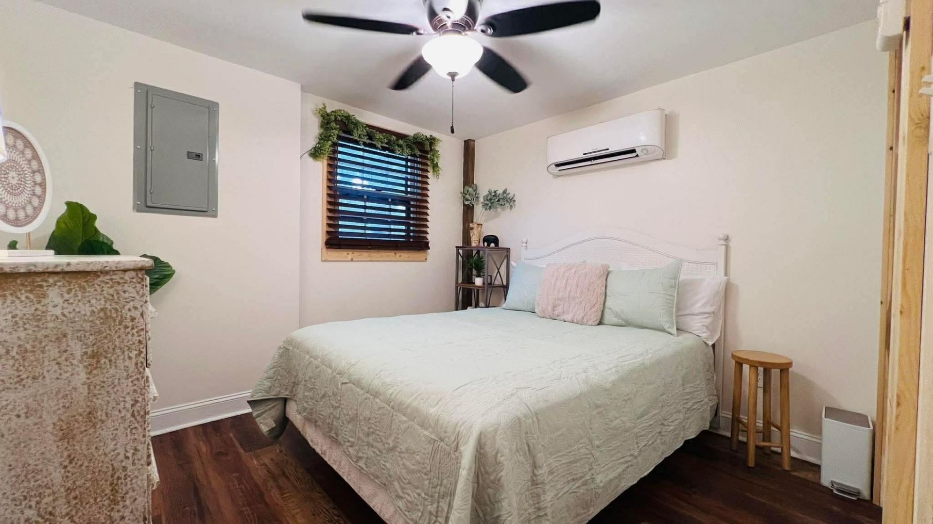 2419 Hilton Dr.  Photo 27