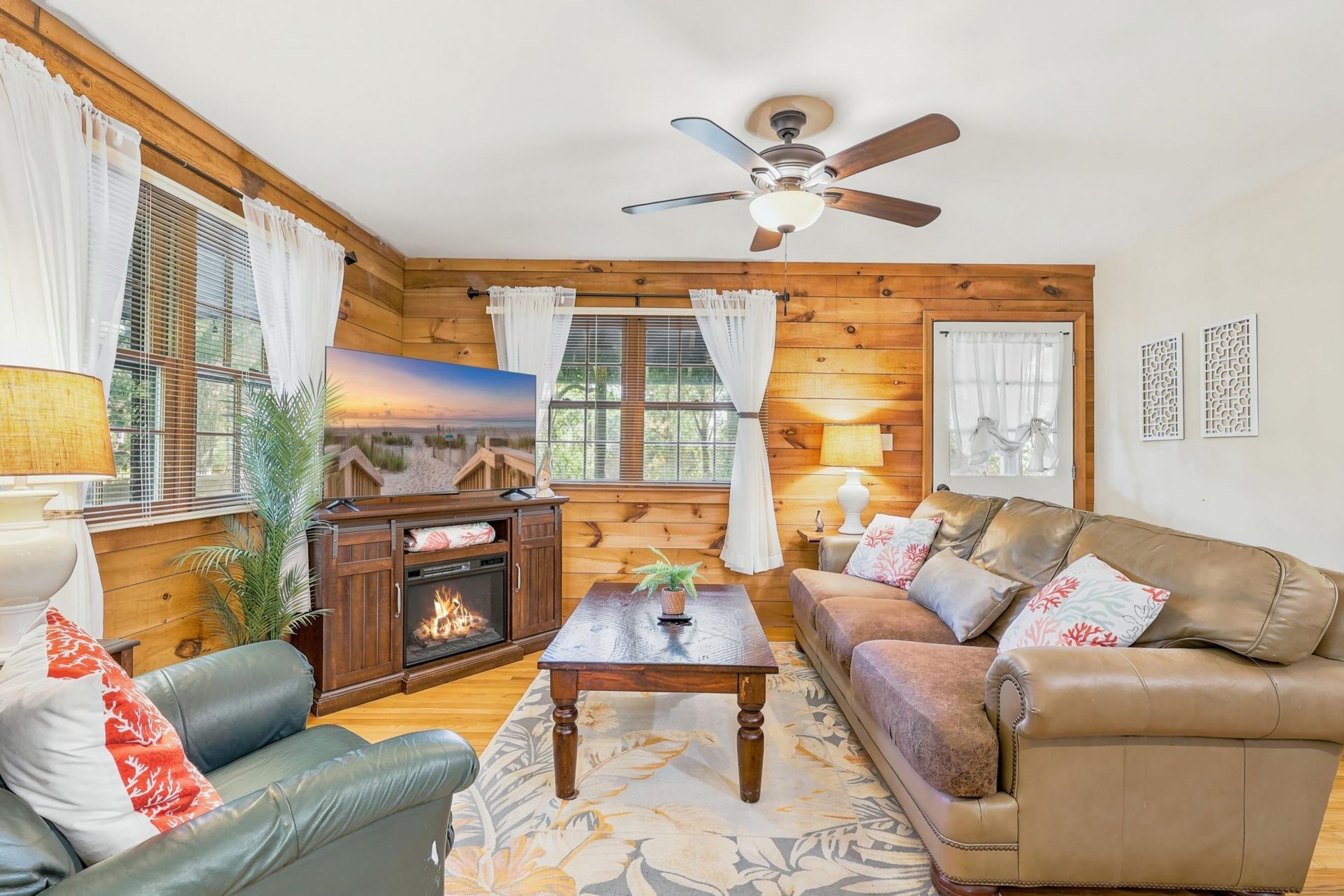 2419 Hilton Dr. Photo 34