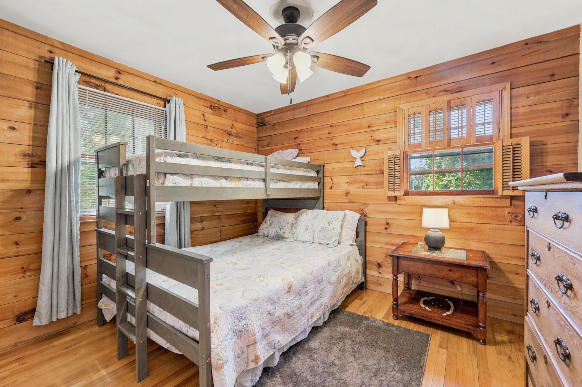 2419 Hilton Dr. Photo 37