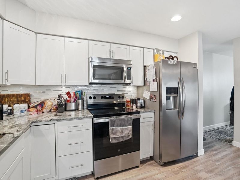 902-904 Bluffway Drive, Columbus, OH 43235 Photo 13