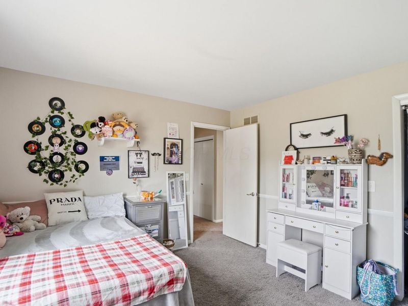 902-904 Bluffway Drive, Columbus, OH 43235 Photo 26