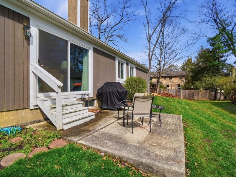 902-904 Bluffway Drive, Columbus, OH 43235 Photo 32