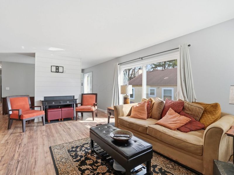 902-904 Bluffway Drive, Columbus, OH 43235 Photo 35