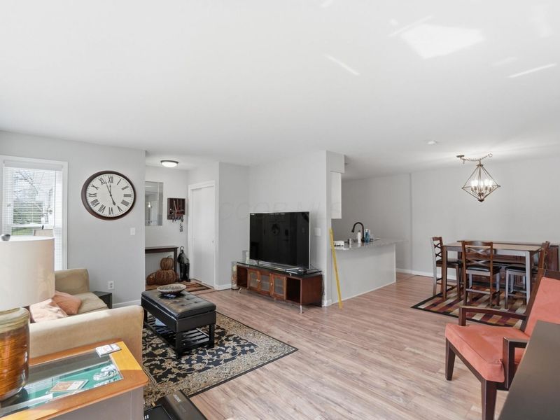 902-904 Bluffway Drive, Columbus, OH 43235 Photo 37