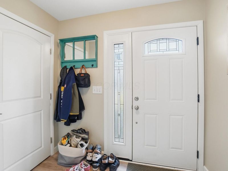 902-904 Bluffway Drive, Columbus, OH 43235 Photo 5