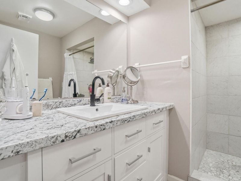 902-904 Bluffway Drive, Columbus, OH 43235 Photo 51