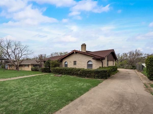 926 Hampshire Street, Grand Prairie, TX 75050