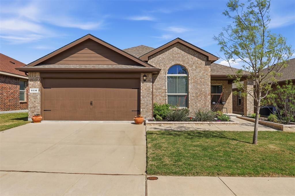 9336 Castorian Drive, Fort Worth, TX 76131 Main Photo