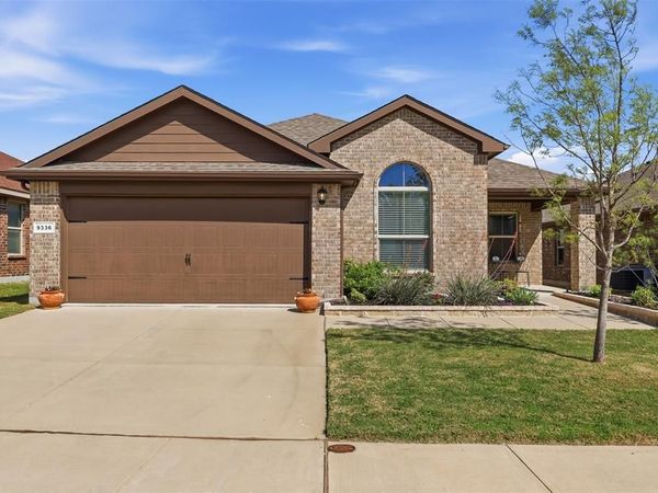9336 Castorian Drive, Fort Worth, TX 76131