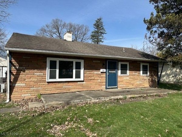 220 Carnegie Avenue , Austintown, OH 44515