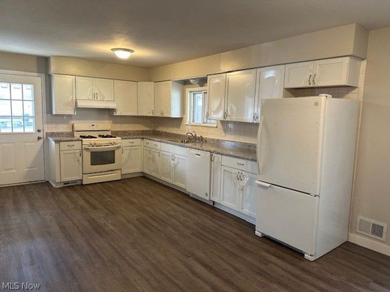 220 Carnegie Avenue, Austintown, OH 44515 Photo 4