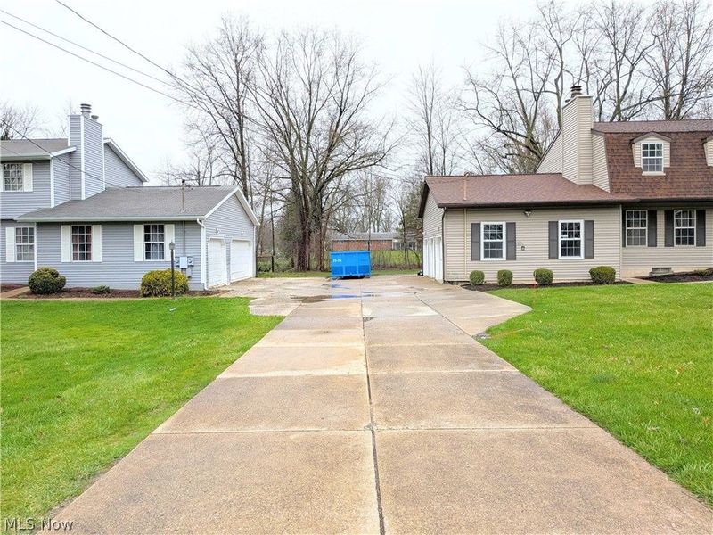 3049 Thornton Street NW, North Canton, OH 44720 Photo 2