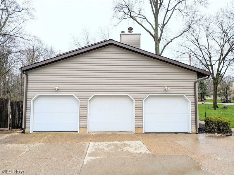 3049 Thornton Street NW, North Canton, OH 44720 Photo 5